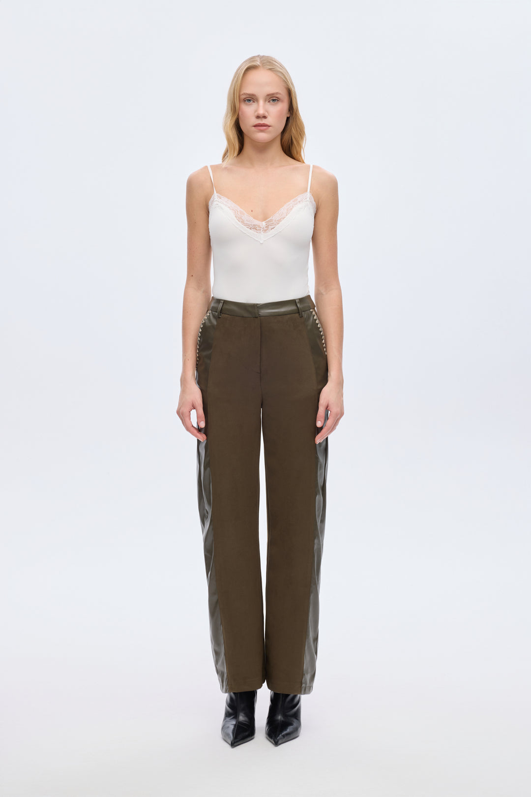 Dantel Yaka Askılı Bodysuit Ekru