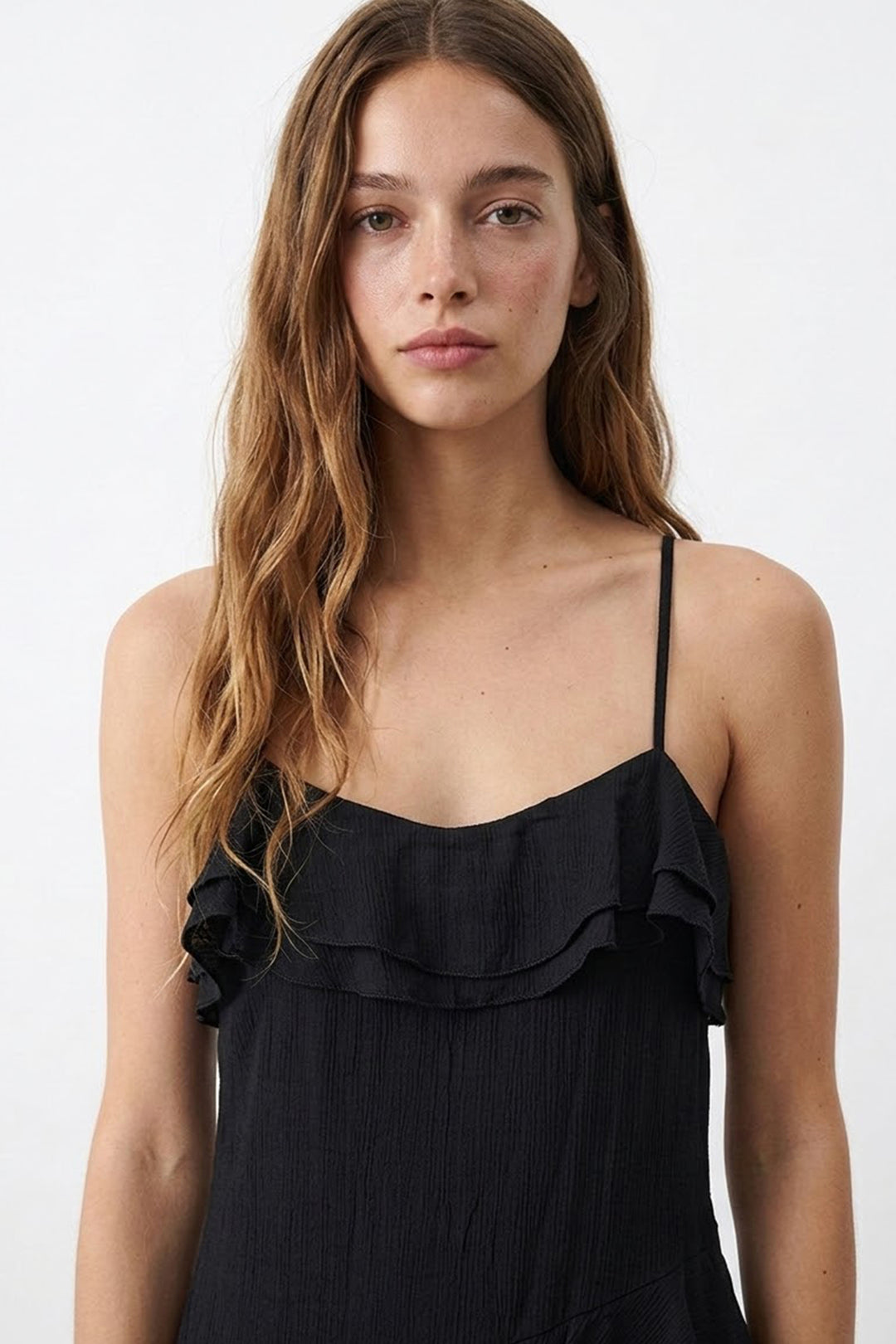 Çapraz Askılı Katlı Midi Elbise Siyah