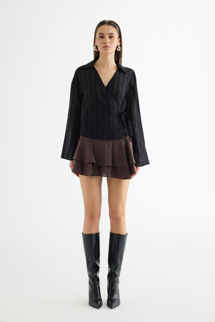 Anvelop Yaka Bağcıklı Tül Bluz Siyah