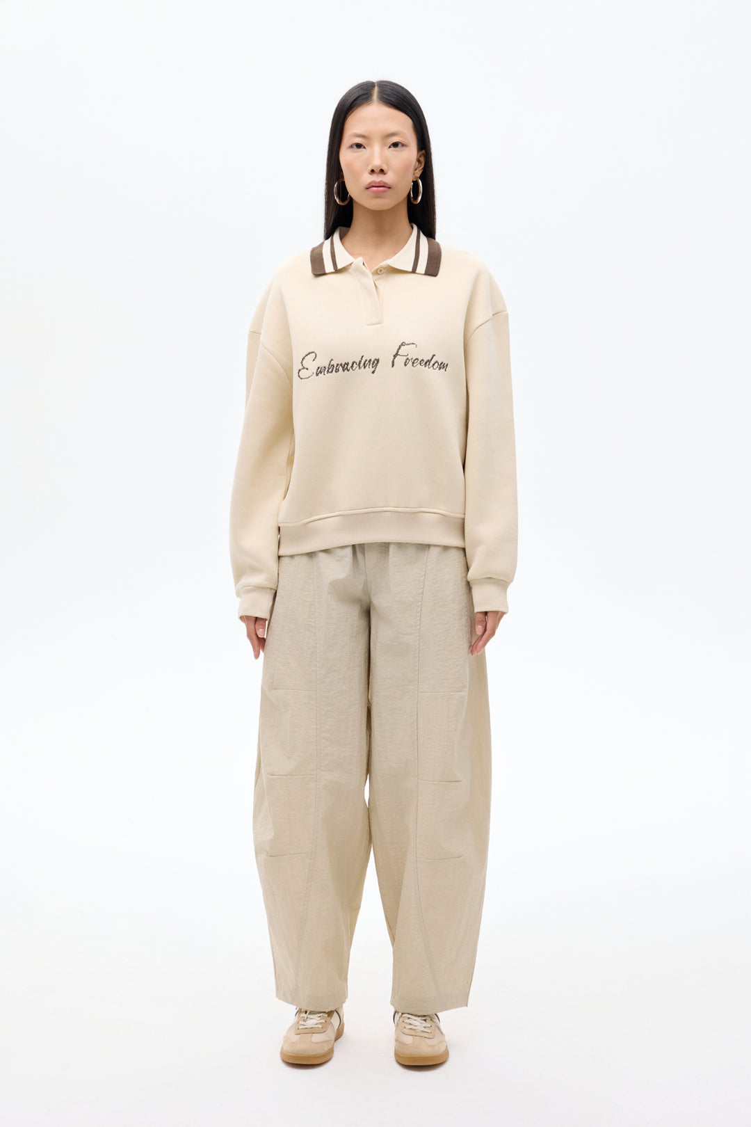 Yazı Nakışlı Şeritli Polo Yaka Oversize Sweatshirt Bej