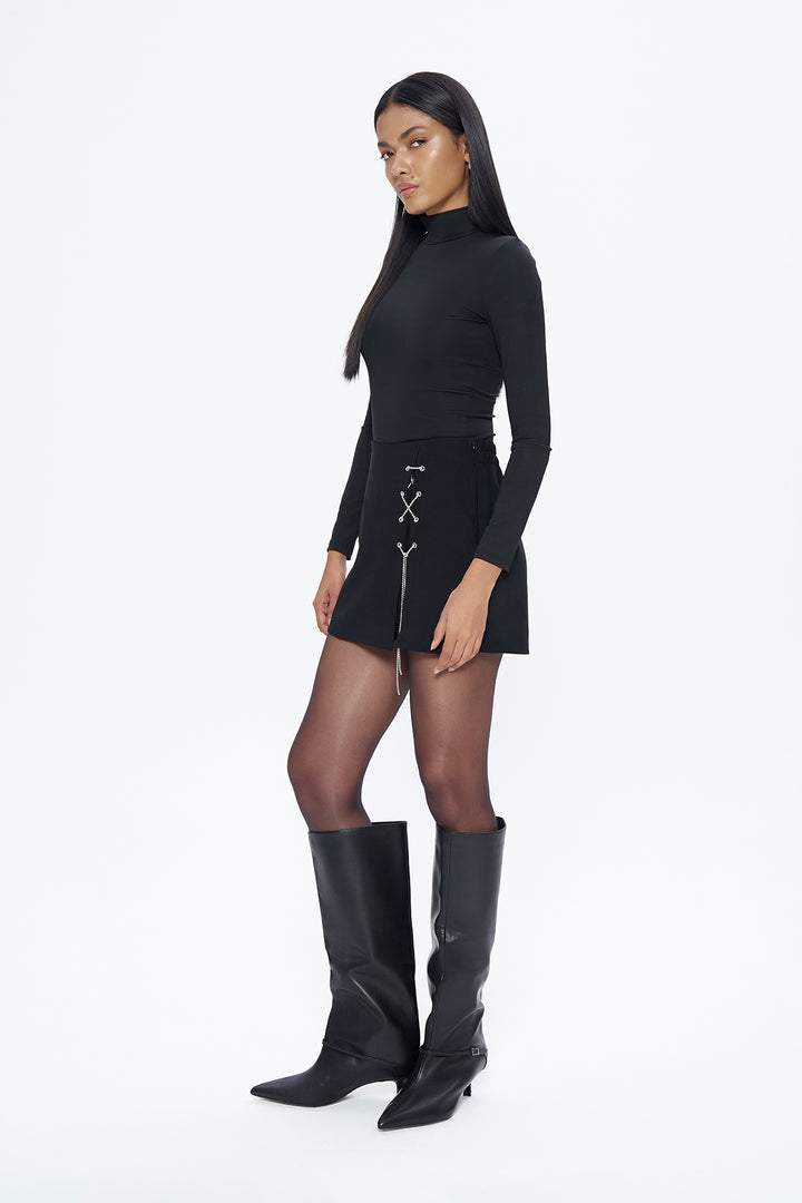 Chain Detailed Short Skirt Black