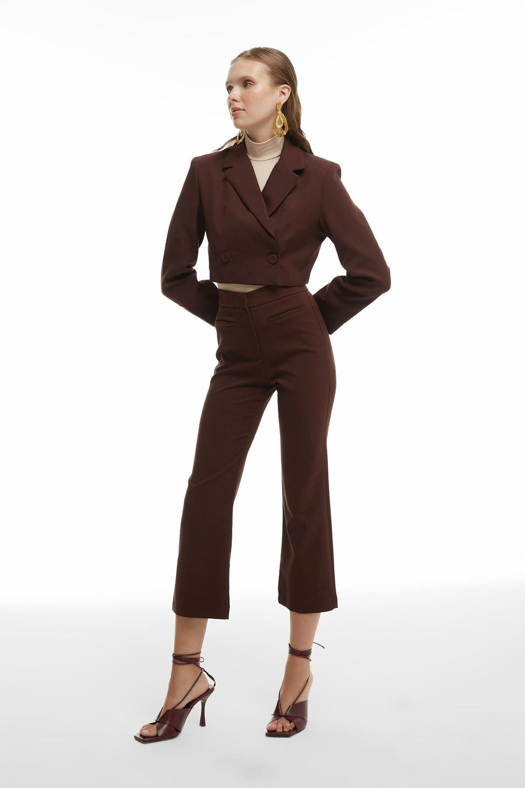 Boru Paça Kumaş Pantolon Kahverengi