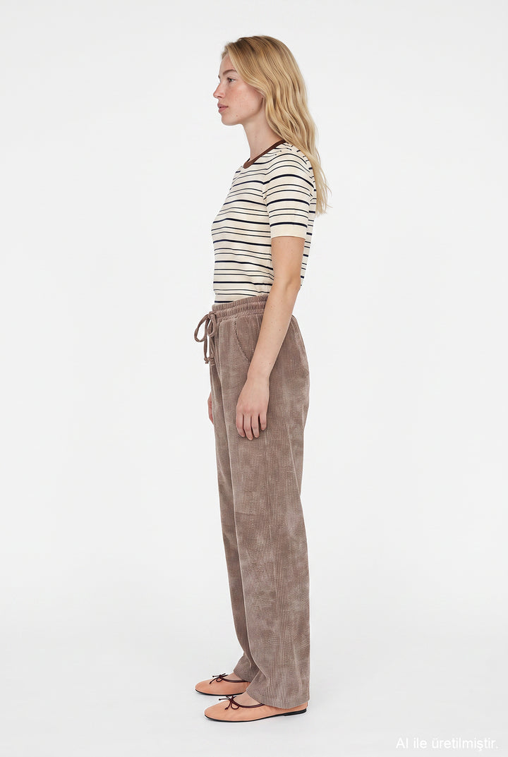 Beli Lastikli Kadife Bol Paça Pantolon Camel