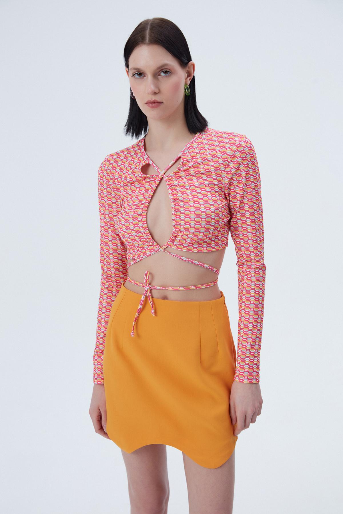 Desenli Cut Out Crop Bluz Pembe