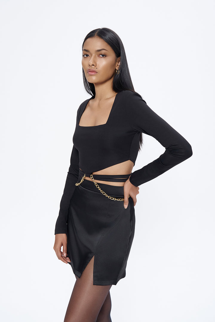 Chain Detailed Crop Blouse Black