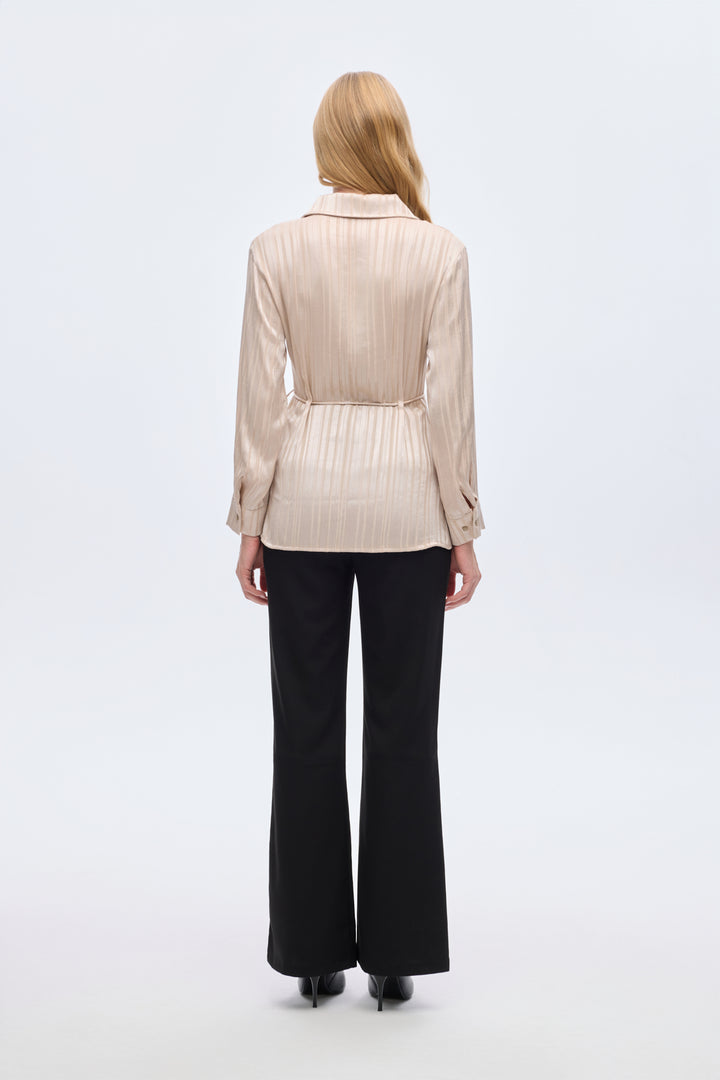 Parlak Dokulu Çizgili Belden Bağlamalı Gömlek Bej