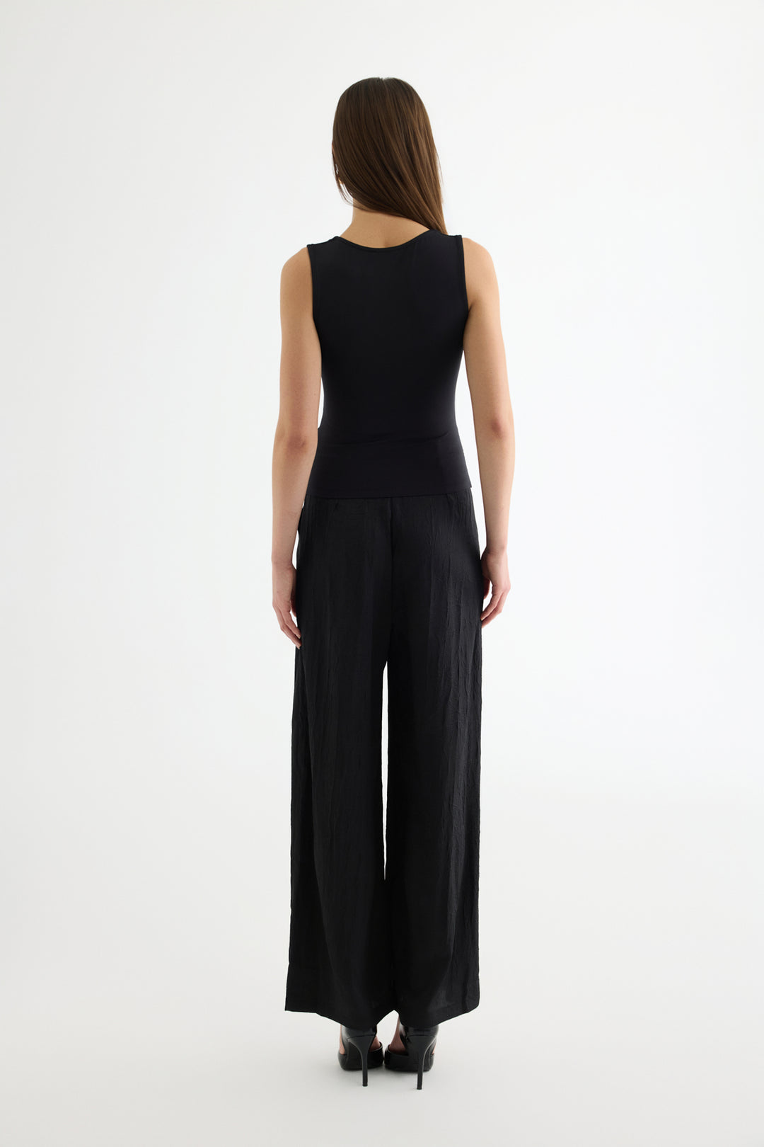 Büzgülü Kolsuz Bluz Siyah