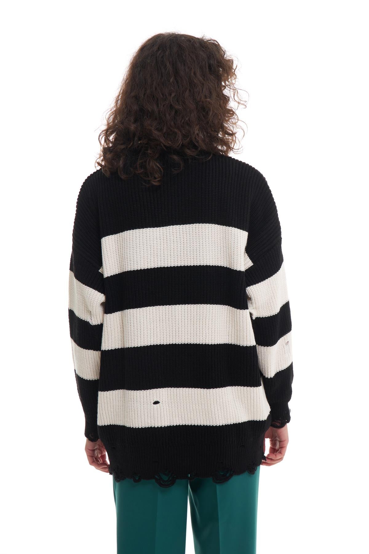 Block Color Ripped Oversize Sweater Black