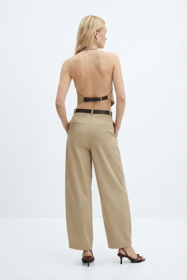 Sırtı Açık Asimetrik Düğmeli Yelek Bej