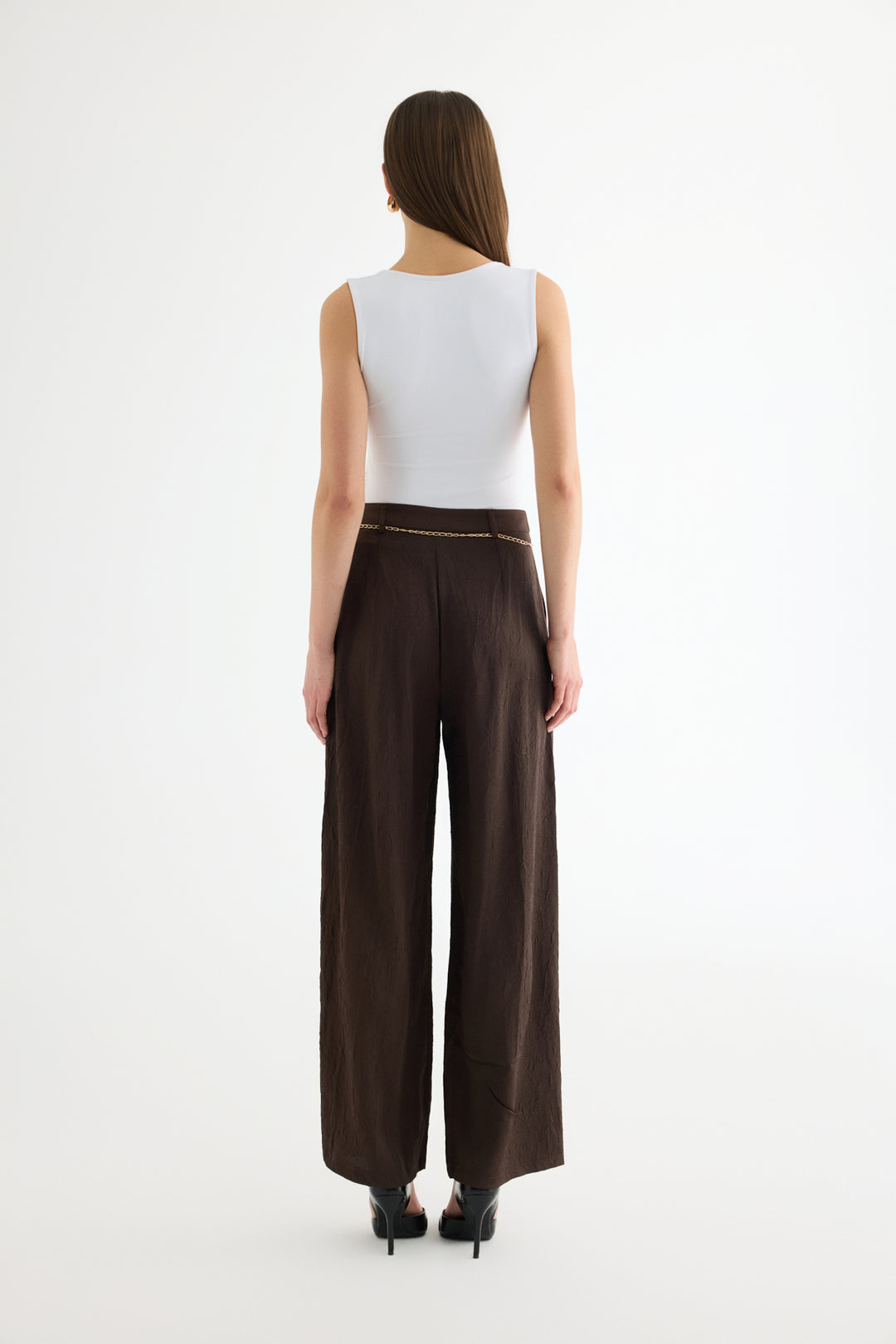 Zincir Kemerli Bol Paça Saten Pantolon Kahverengi