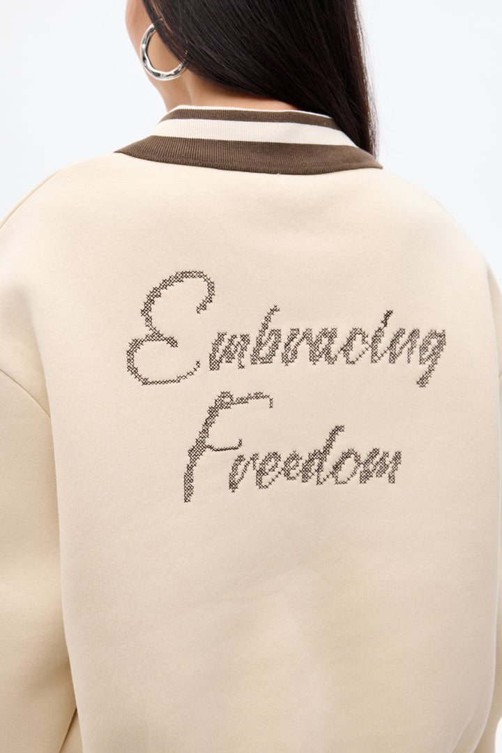 Yazı Nakışlı Şeritli Polo Yaka Oversize Sweatshirt Bej