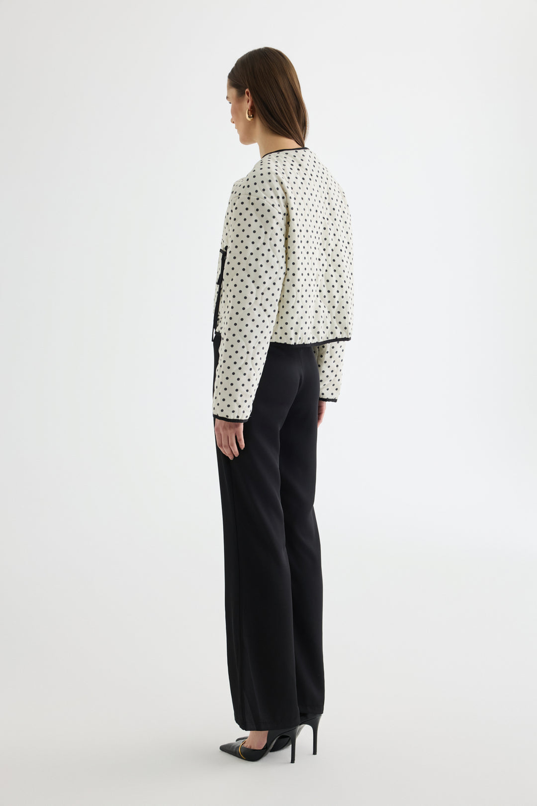 Puantiyeli Bağcıklı Kapitone Ceket Krem