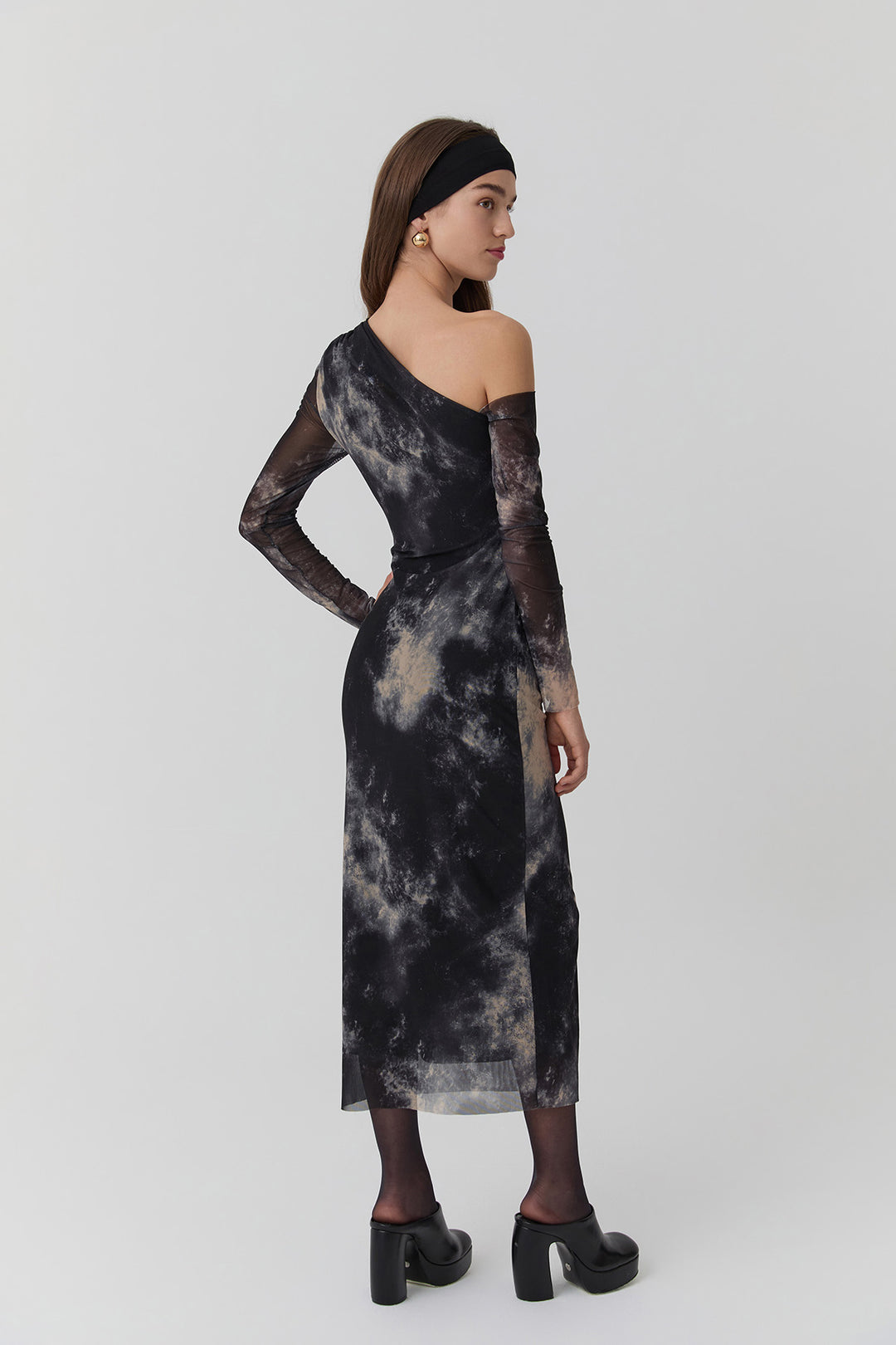 Kayık Yaka Drapeli Tül Midi Elbise Siyah