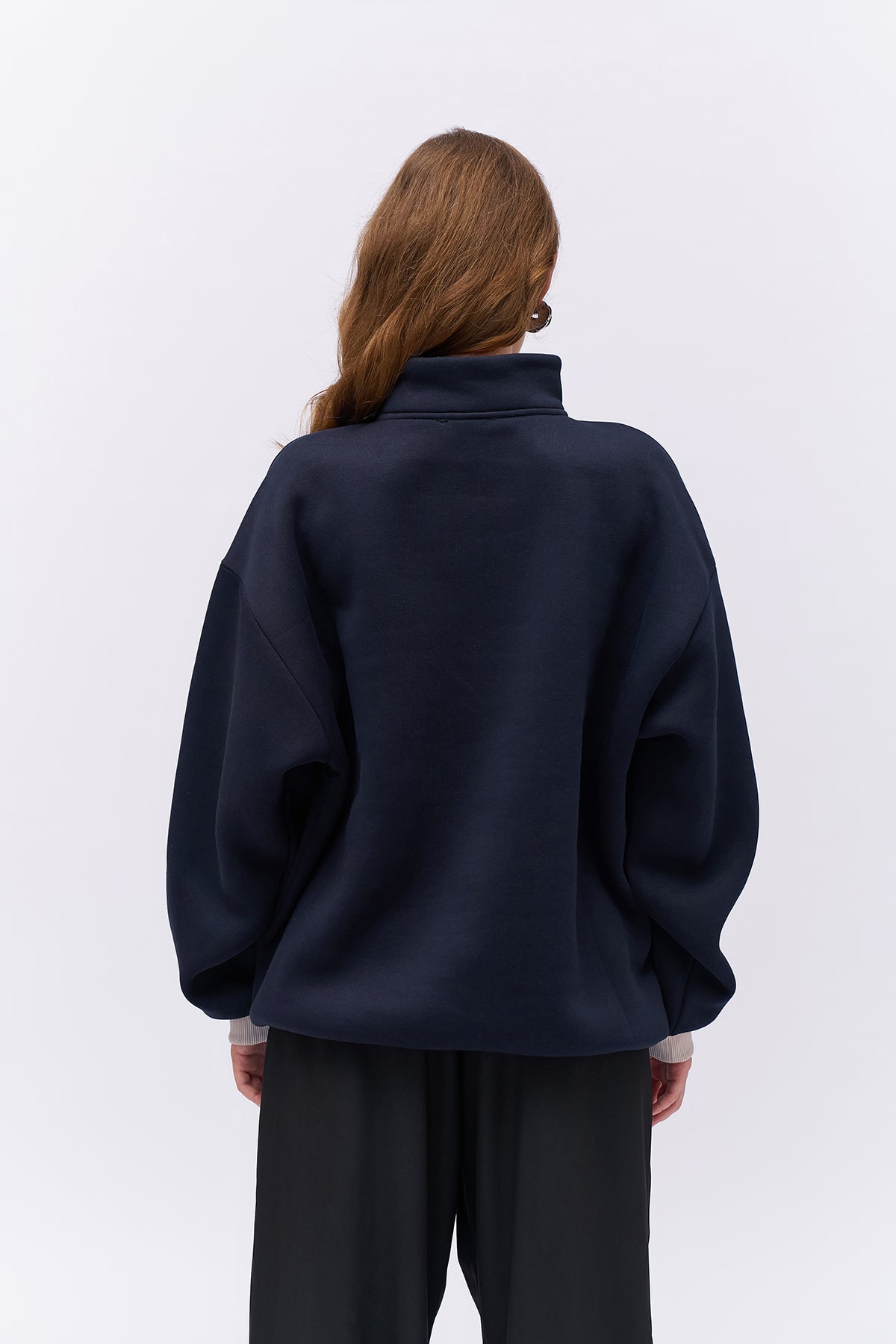 Balıkçı Yaka Yazılı Oversize Sweatshirt Lacivert