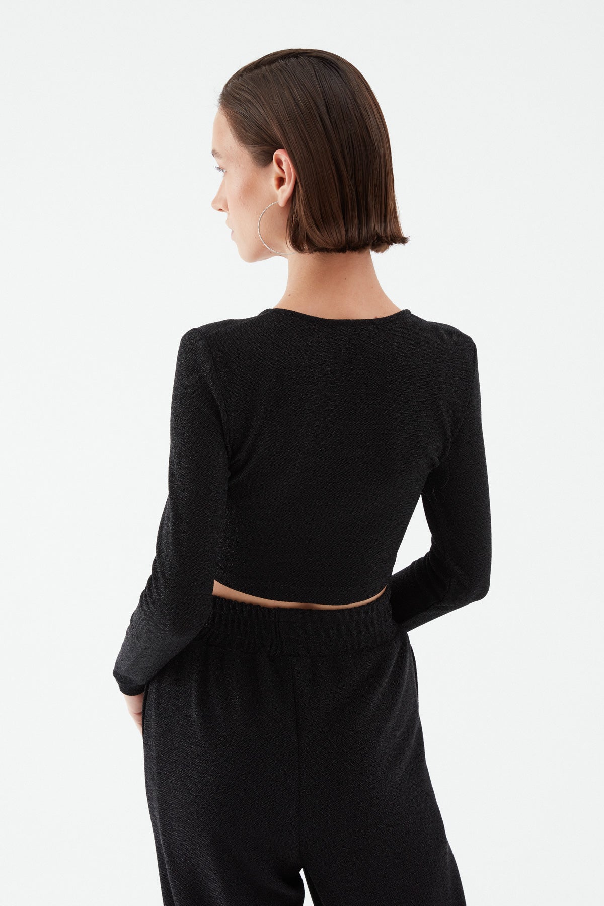 Ring Detailed Silvery Crop Blouse Black