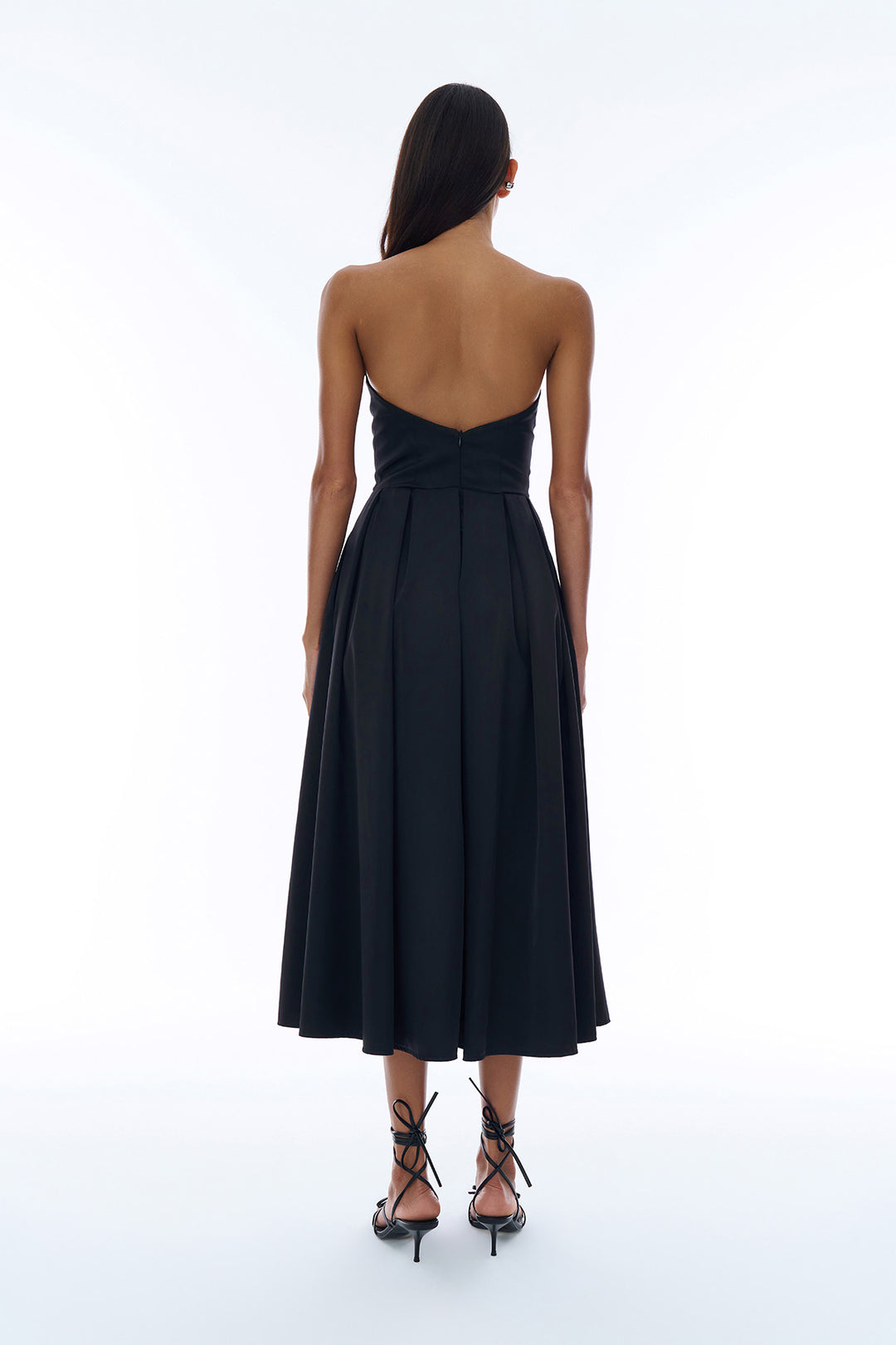 Kalp Yaka Straplez Pileli Elbise Siyah