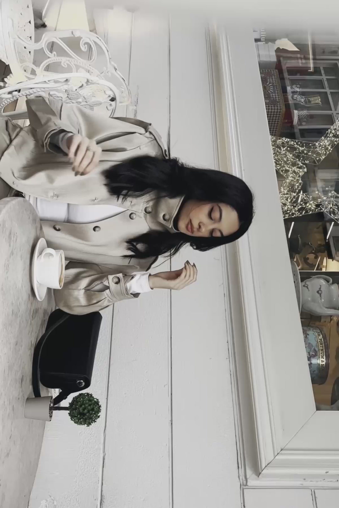 Apoletli Pile Detaylı Kısa Ceket Bej