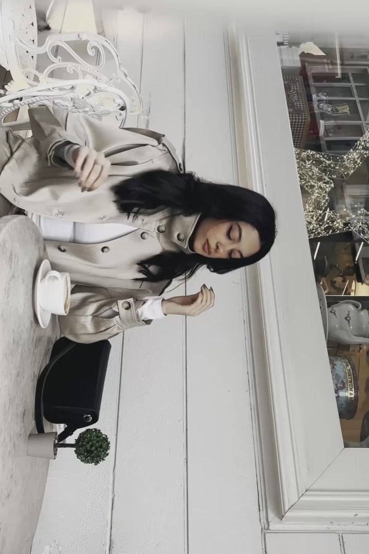 Apoletli Pile Detaylı Kısa Ceket Bej