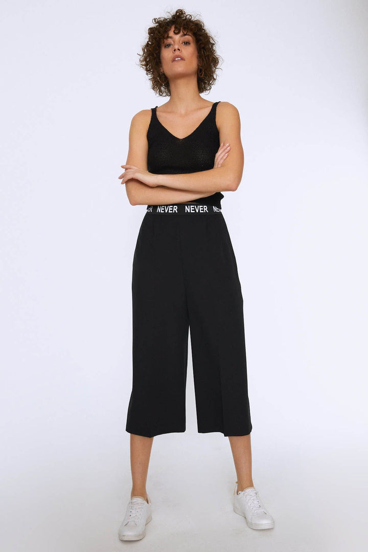 Strap V Neck Knitwear Black