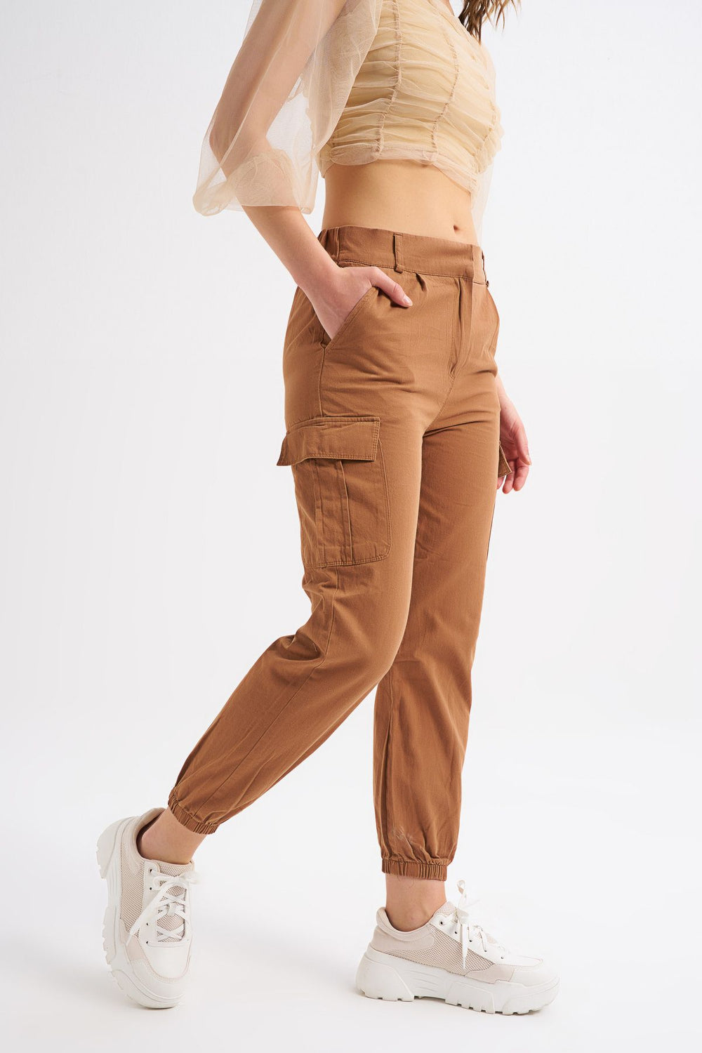 Cargo Pocket Chain Detailed Trousers Camel