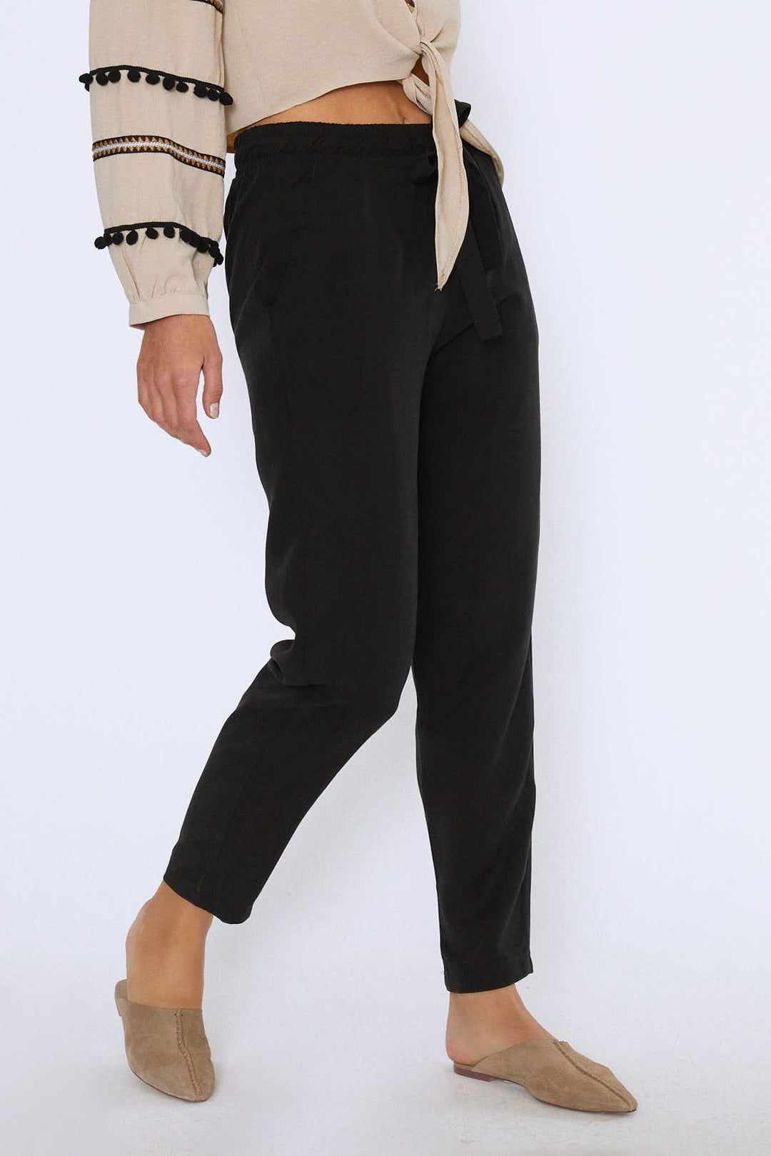 Beli Lastikli Kuşaklı Casual Pantolon Siyah