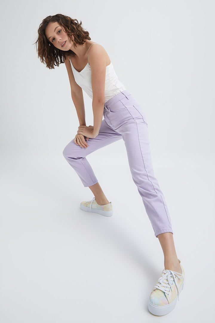 Gabardine Mom Jean Lilac