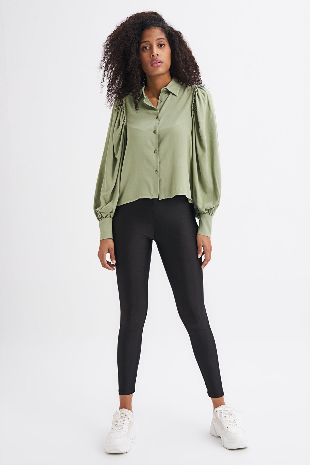 Balloon Sleeve Ruffle Detailed Shirt Mint