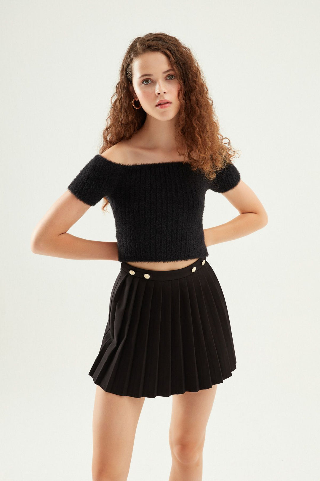 Pleated Accessory Short Skirt Black