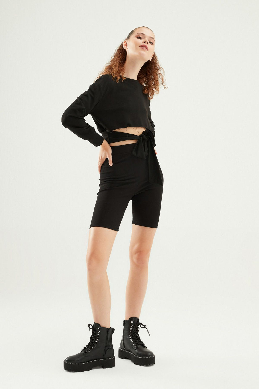 Tie Detailed Sweatshirt Black