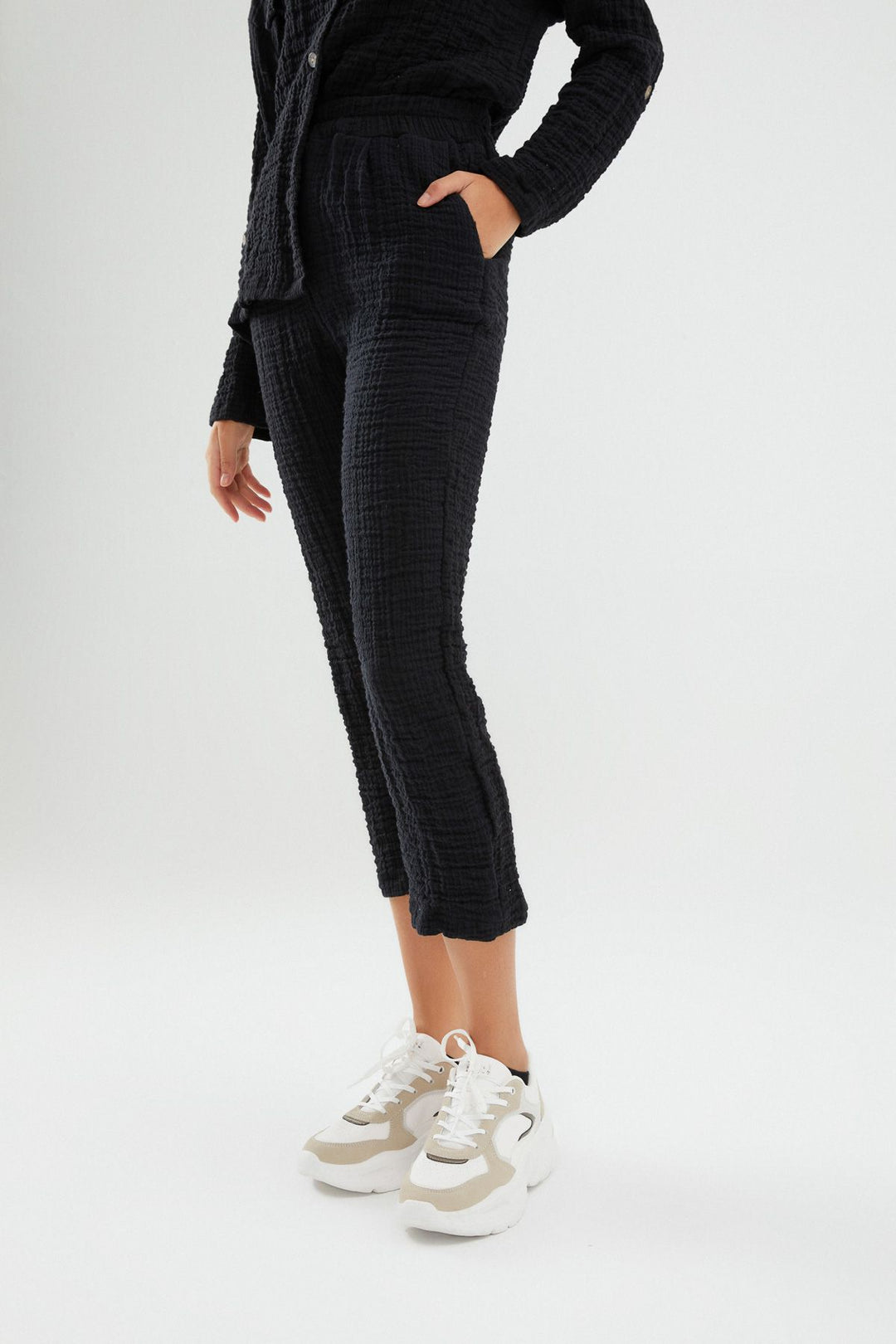 Elastic Waist Textured Trousers Black