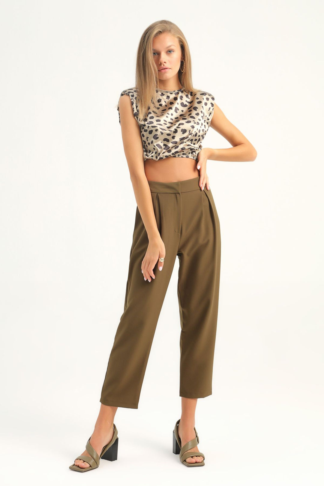 Patterned Waistband Crop Blouse Beige