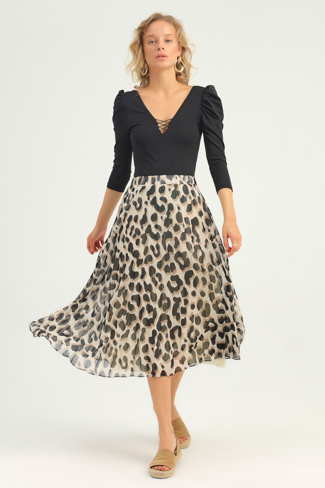 Decollete Detailed V-Neck Bodysuit Black