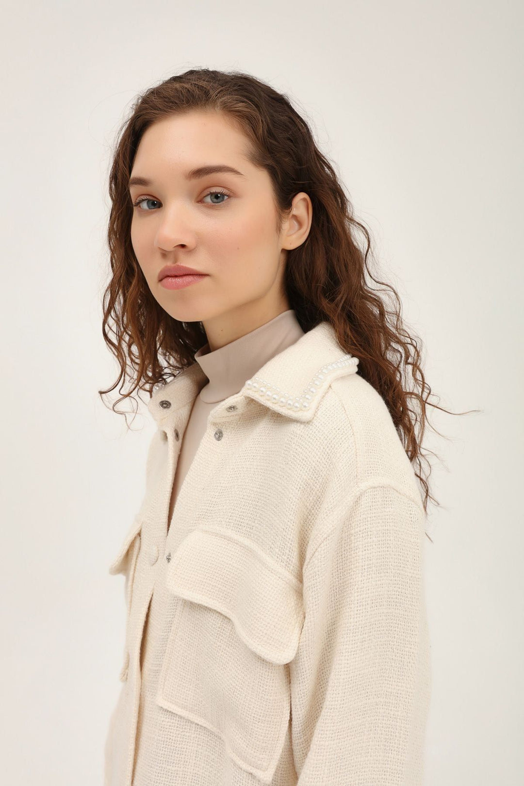 İnci Yaka Cepli Gömlek Taş