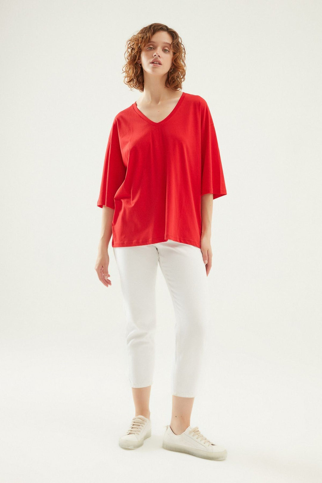 V Yaka Truvakar Kol Tişört Kırmızı