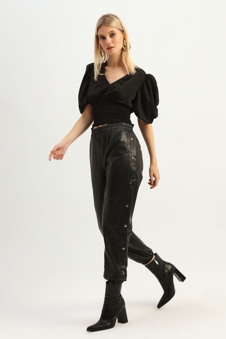 Yanı Çıtçıtlı Deri Jogger Pantolon Siyah