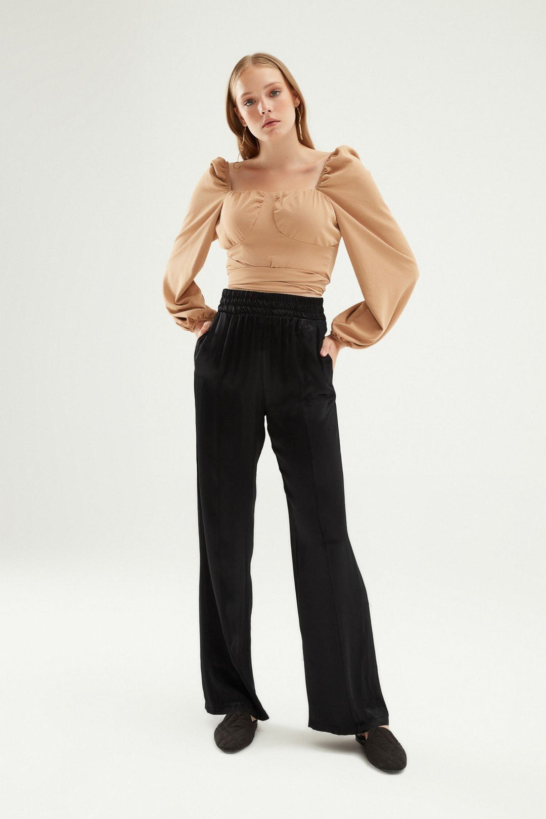 Beli Lastikli Saten Pantolon Siyah