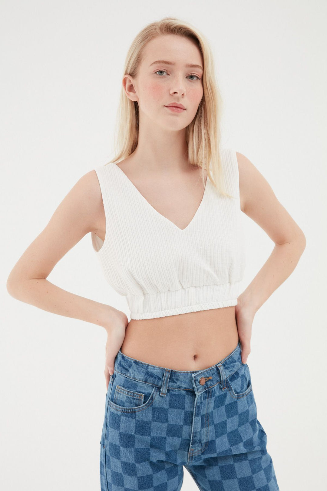 Beli Lastikli Crop Bluz Beyaz