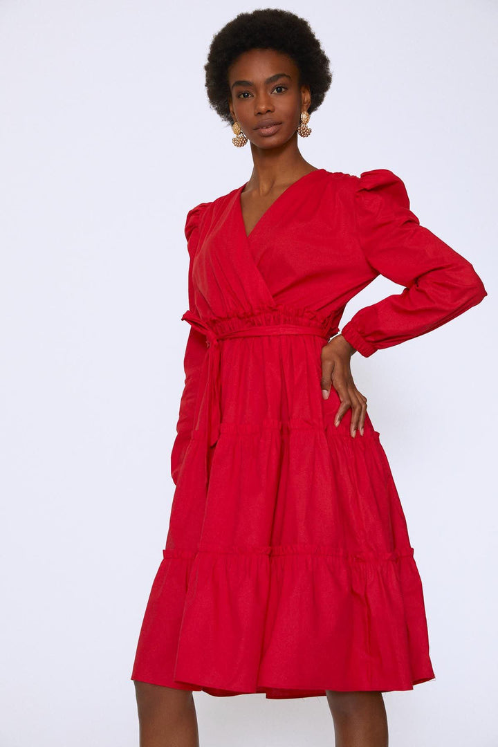 Kolları Vatkalı Kuşaklı Elbise Kırmızı