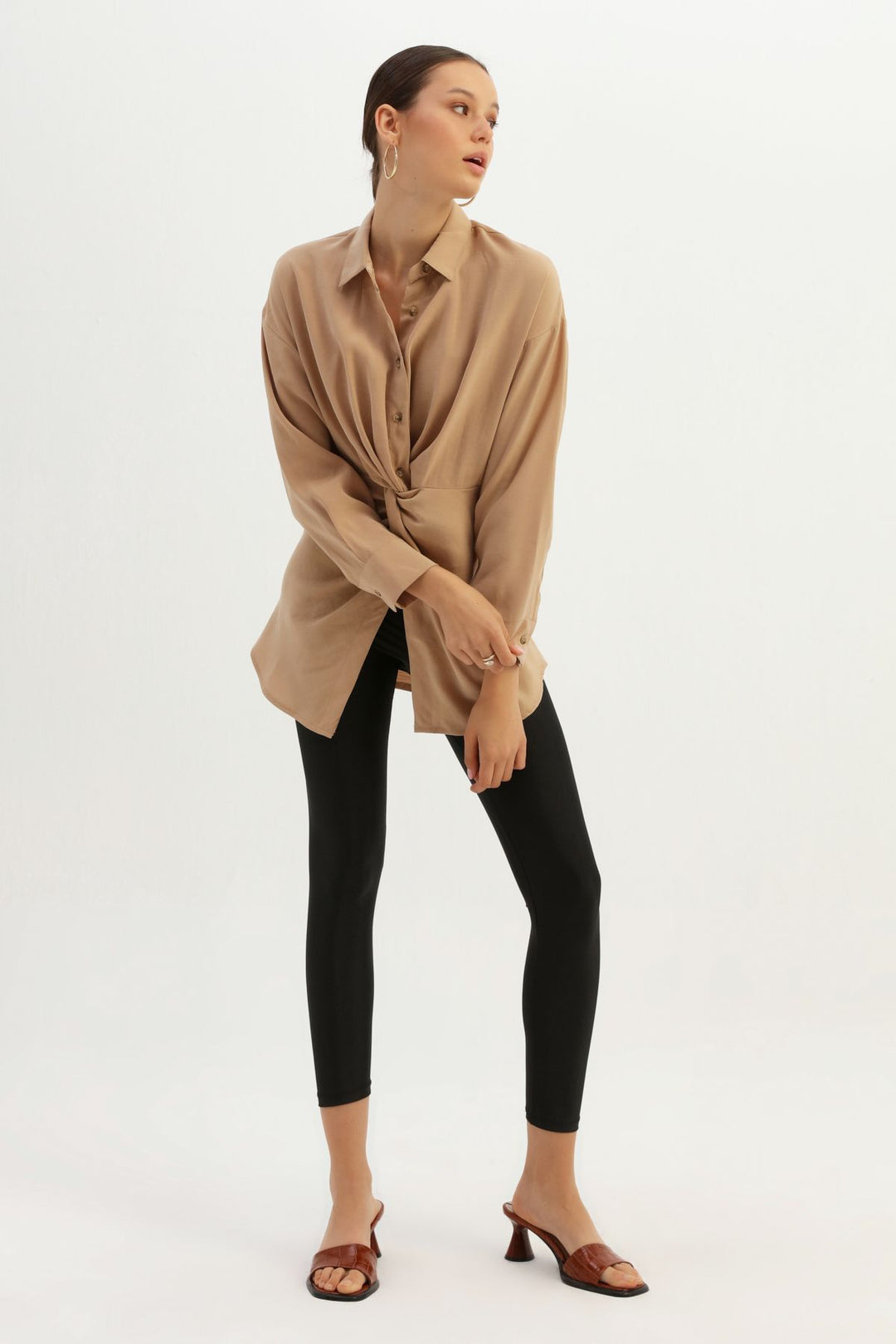 Beli Büzgülü Gömlek Bej