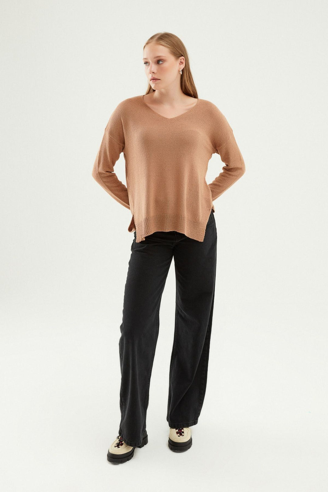V Neck Knitwear Camel