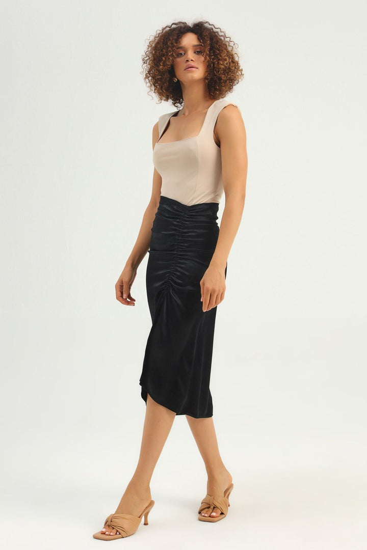 Pleated Slit Skirt Black