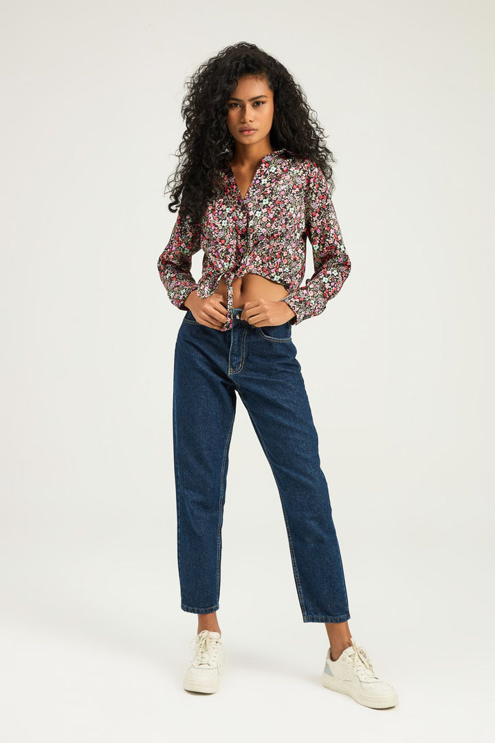 Önden Bağlamalı Çiçekli Gömlek Siyah