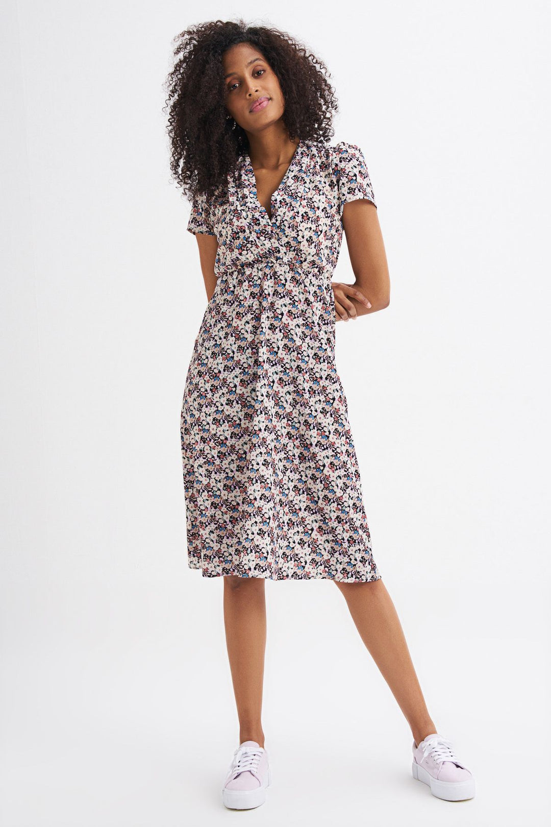 Crispy Floral Pattern Midi Dress Black