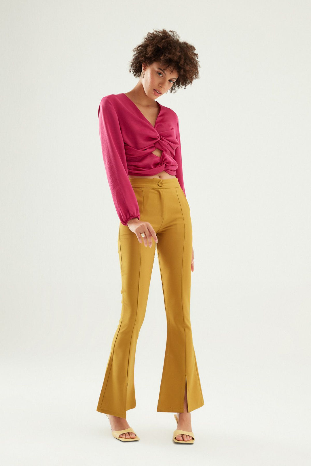 Decollete Detailed V-Neck Blouse Orchid