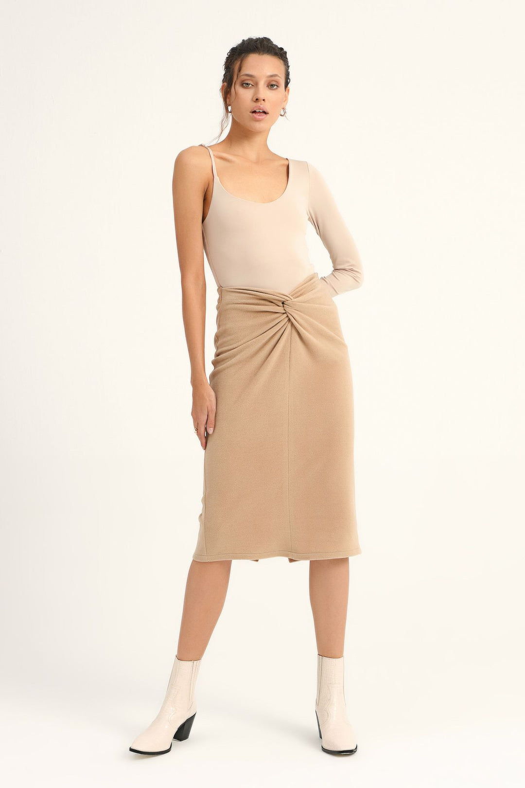 Asymmetric Sleeve Bodysuit Beige