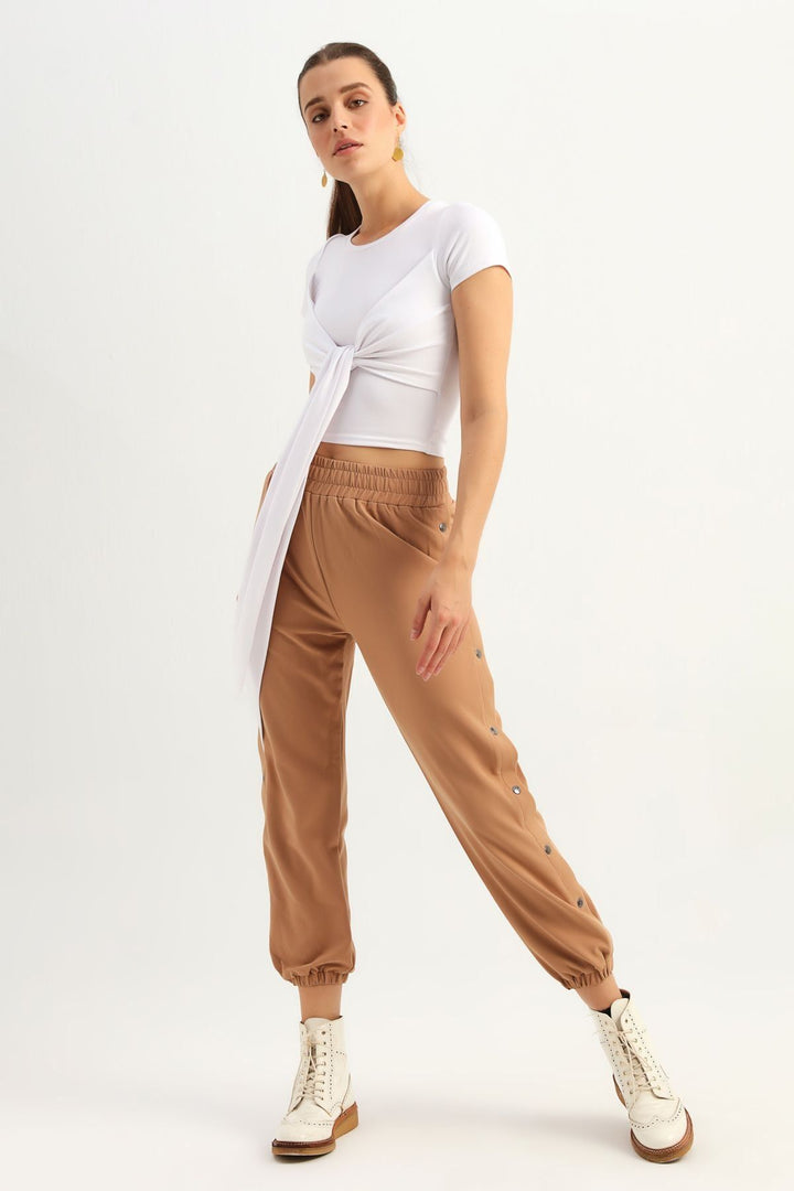 Yanı Çıtçıtlı Jogger Pantolon Camel