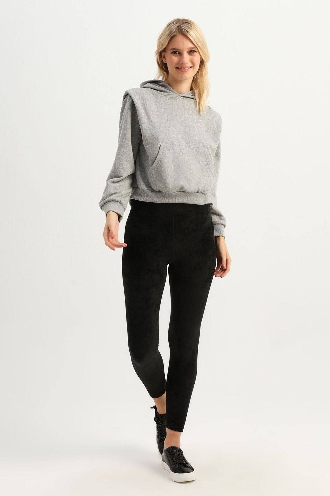 Kapüşonlu Kanguru Cepli Sweatshirt Gri