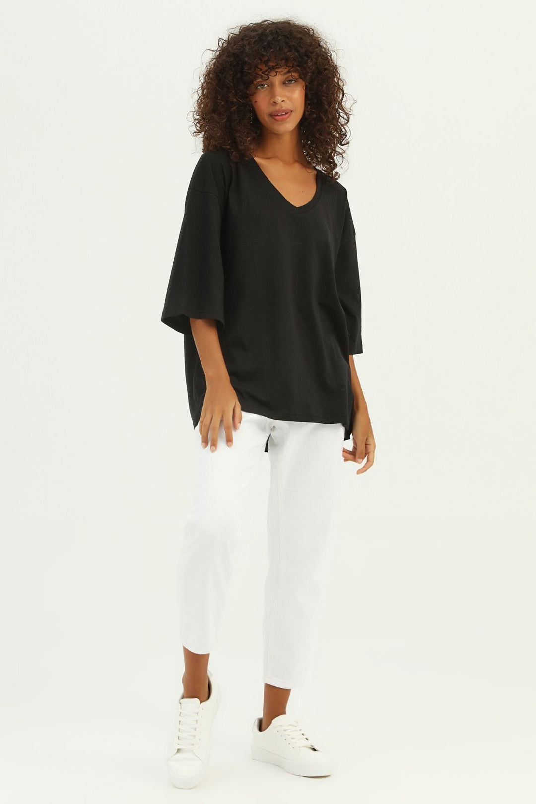 V Yaka Truvakar Kol Tişört Siyah