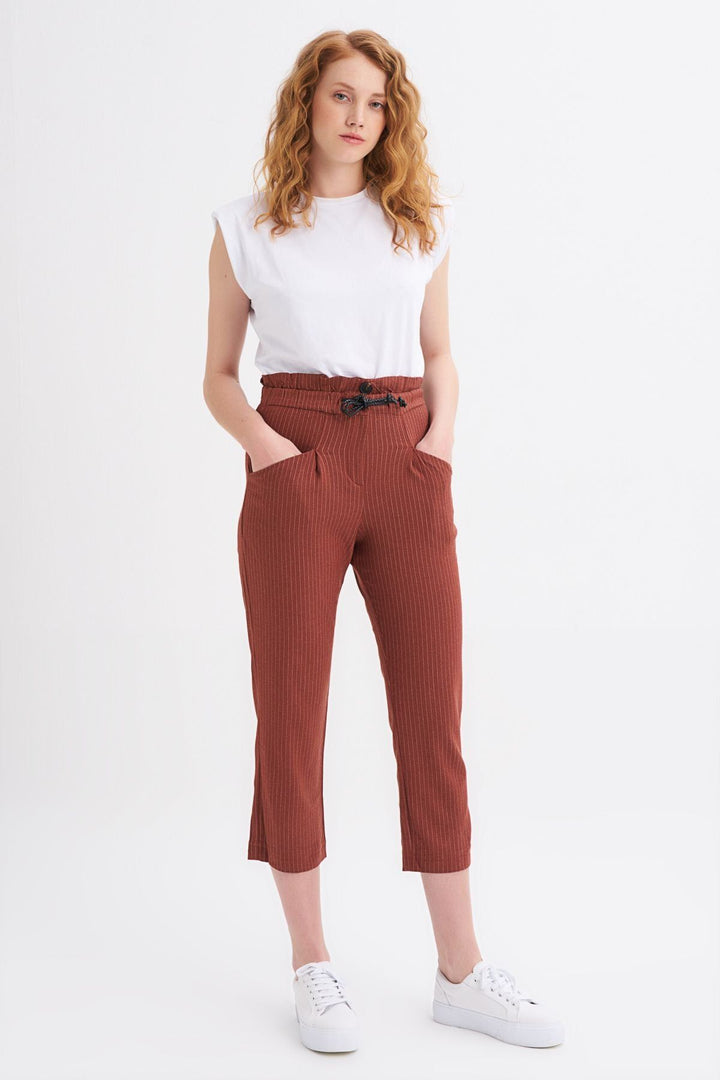 Beli Bağcıklı Çizgili Pantolon Kiremit