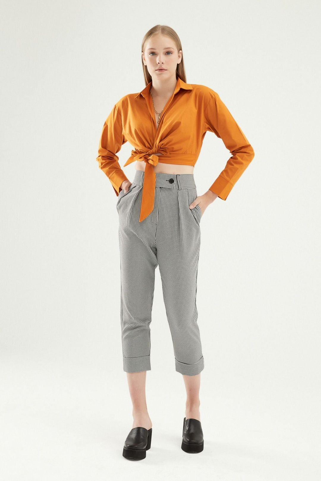 Önü Bağlamalı Crop Gömlek Koyu Oranj